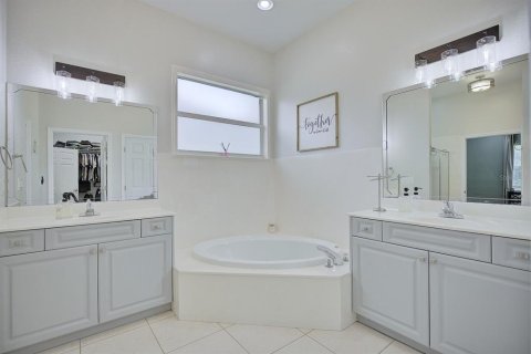 House in Lake Placid, Florida 3 bedrooms, 219.34 sq.m. № 2227175 - photo 26