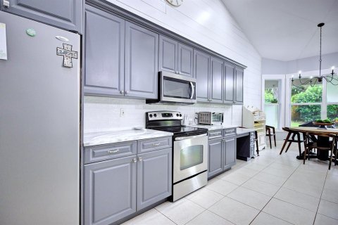 House in Lake Placid, Florida 3 bedrooms, 219.34 sq.m. № 2227175 - photo 17