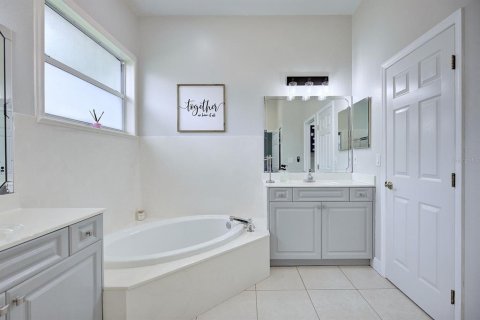 House in Lake Placid, Florida 3 bedrooms, 219.34 sq.m. № 2227175 - photo 25