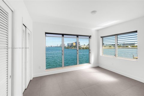 Condominio en venta en North Bay Village, Florida, 2 dormitorios, 105.54 m2 № 1947351 - foto 6