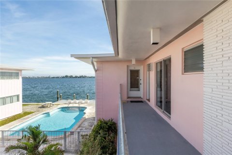 Condominio en venta en North Bay Village, Florida, 2 dormitorios, 105.54 m2 № 1947351 - foto 9