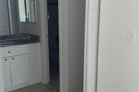 Copropriété à louer à Deerfield Beach, Floride: 1 chambre, 64.57 m2 № 1966213 - photo 14