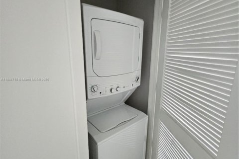 Condominio en venta en Miami, Florida, 2 dormitorios, 103.4 m2 № 1842613 - foto 15