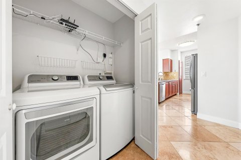 Copropriété à vendre à West Palm Beach, Floride: 2 chambres, 103.31 m2 № 2078420 - photo 16