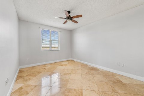 Copropriété à vendre à West Palm Beach, Floride: 2 chambres, 103.31 m2 № 2078420 - photo 13