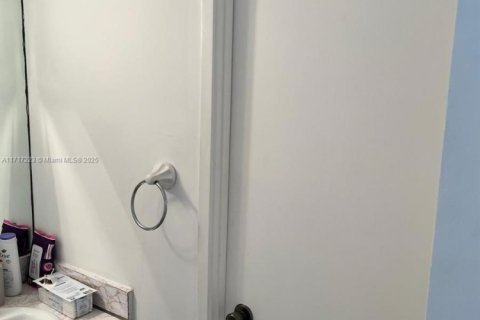 Copropriété à vendre à Miami, Floride: 1 chambre, 79.99 m2 № 1594253 - photo 13