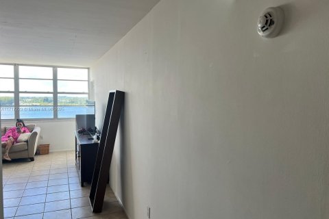 Copropriété à vendre à Miami, Floride: 1 chambre, 79.99 m2 № 1594253 - photo 8