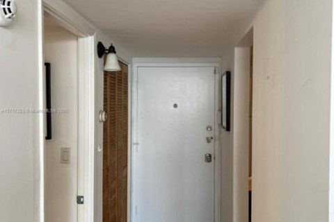 Copropriété à vendre à Miami, Floride: 1 chambre, 79.99 m2 № 1594253 - photo 10