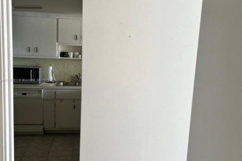 Copropriété à vendre à Miami, Floride: 1 chambre, 79.99 m2 № 1594253 - photo 15
