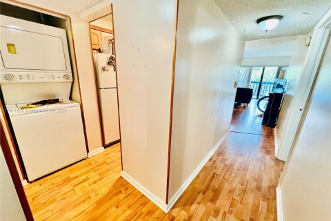 Снять в аренду квартиру в Плантация, Флорида 2 спальни, 112.41м2, № 1967557 - фото 16