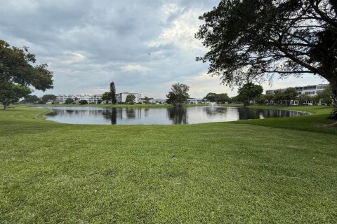 Condo in Deerfield Beach, Florida, 2 bedrooms № 2188136