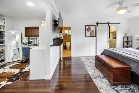 Casa en venta en Miami, Florida, 4 dormitorios, 246.56 m2 № 2053465 - foto 18