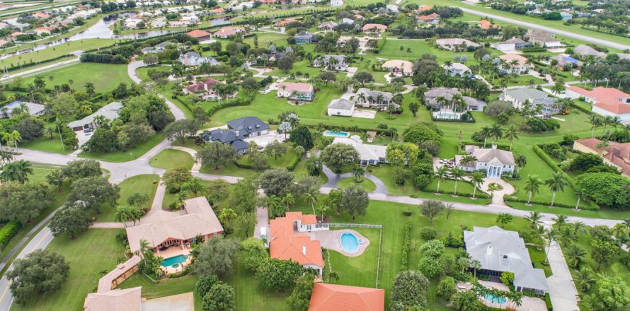 Villa ou maison à Wellington, Floride 5 chambres, 327.2 m2 № 744339