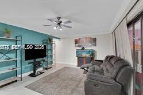 Adosado en venta en Tamarac, Florida, 3 dormitorios, 167.22 m2 № 2002008 - foto 11