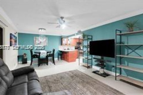 Adosado en venta en Tamarac, Florida, 3 dormitorios, 167.22 m2 № 2002008 - foto 12