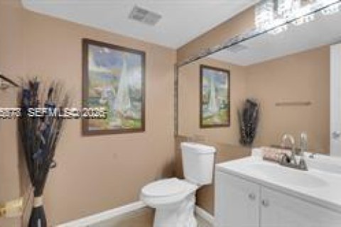 Adosado en venta en Tamarac, Florida, 3 dormitorios, 167.22 m2 № 2002008 - foto 13