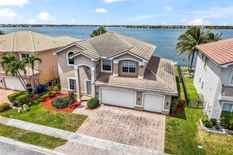 Casa en Miramar, Florida 5 dormitorios, 306.21 m2 № 2011580