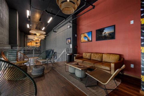 Купить коммерческую недвижимость в Майами, Флорида № 2051070 - фото 4