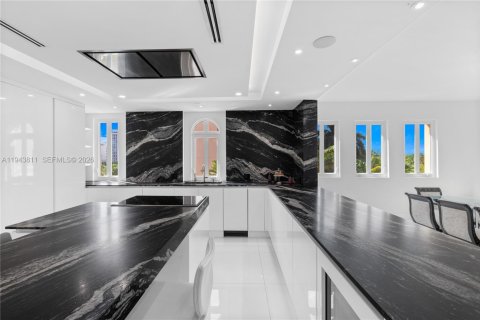 Copropriété à louer à Coral Gables, Floride: 3 chambres, 366.87 m2 № 2179703 - photo 24