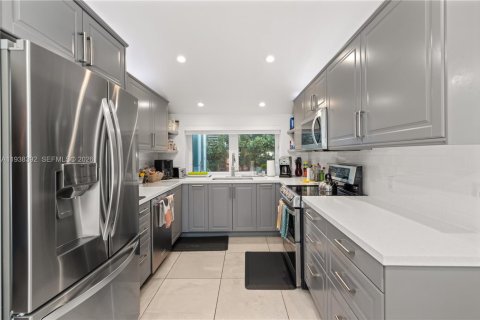 Купить виллу или дом в Майами, Флорида 4 спальни, 283.26м2, № 1996489 - фото 5