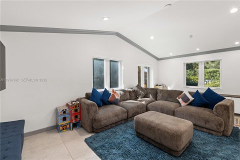 Купить виллу или дом в Майами, Флорида 4 спальни, 283.26м2, № 1996489 - фото 17