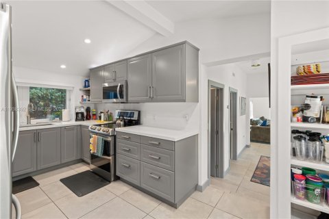 Купить виллу или дом в Майами, Флорида 4 спальни, 283.26м2, № 1996489 - фото 6