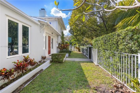 Купить виллу или дом в Майами, Флорида 4 спальни, 283.26м2, № 1996489 - фото 22