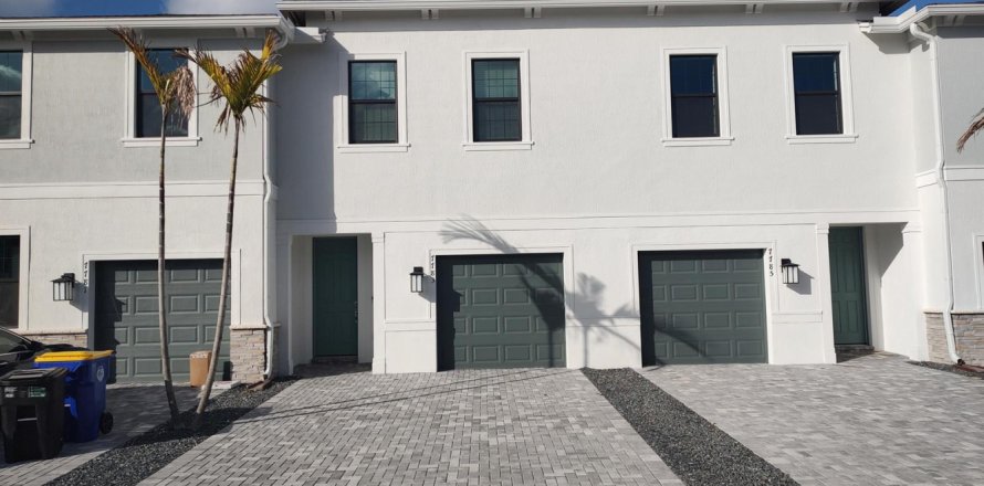 Adosado en Stuart, Florida 3 dormitorios, 141.03 m2 № 2146572