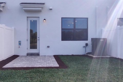 Adosado en venta en Stuart, Florida, 3 dormitorios, 141.03 m2 № 2146572 - foto 24
