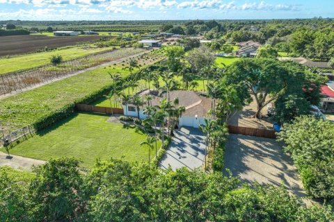 Villa ou maison à vendre à Homestead, Floride: 4 chambres, 226.5 m2 № 2081811 - photo 5