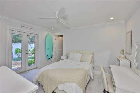 House in Largo, Florida 3 bedrooms, 232.63 sq.m. № 1833177 - photo 17