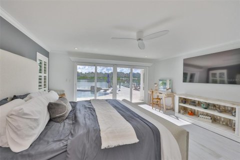 House in Largo, Florida 3 bedrooms, 232.63 sq.m. № 1833177 - photo 24