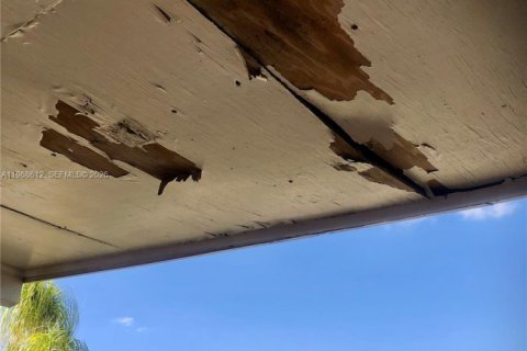 Villa ou maison à vendre à Miami, Floride: 3 chambres, 169.45 m2 № 2031617 - photo 4