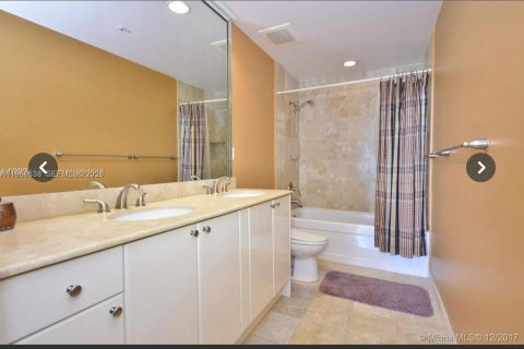 Condominio en alquiler en Hallandale Beach, Florida, 2 dormitorios, 100.43 m2 № 2028256 - foto 8