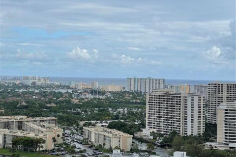 Condominio en alquiler en Hallandale Beach, Florida, 2 dormitorios, 100.43 m2 № 2028256 - foto 22