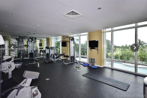 Condominio en alquiler en Hallandale Beach, Florida, 2 dormitorios, 100.43 m2 № 2028256 - foto 13