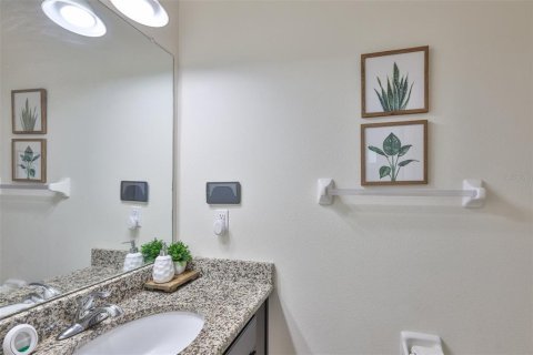 House in Apollo Beach, Florida 4 bedrooms, 300.63 sq.m. № 1883727 - photo 24