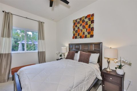 House in Apollo Beach, Florida 4 bedrooms, 300.63 sq.m. № 1883727 - photo 25