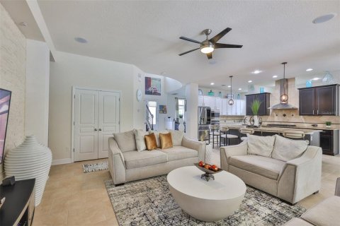 House in Apollo Beach, Florida 4 bedrooms, 300.63 sq.m. № 1883727 - photo 22