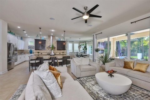 House in Apollo Beach, Florida 4 bedrooms, 300.63 sq.m. № 1883727 - photo 19