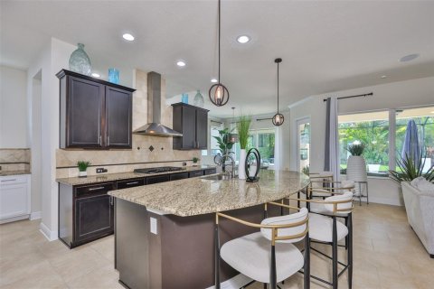House in Apollo Beach, Florida 4 bedrooms, 300.63 sq.m. № 1883727 - photo 10