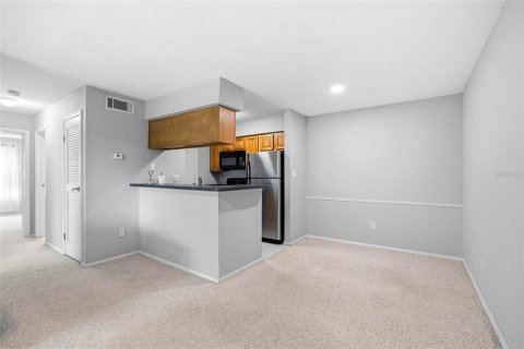 Copropriété à vendre à Saint Petersburg, Floride: 2 chambres, 74.32 m2 № 2094075 - photo 7