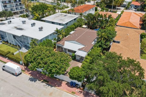 Villa ou maison à vendre à Miami Beach, Floride: 4 chambres, 199.74 m2 № 2187242 - photo 14