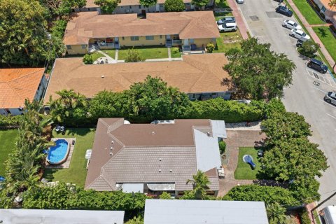 Villa ou maison à vendre à Miami Beach, Floride: 4 chambres, 199.74 m2 № 2187242 - photo 15