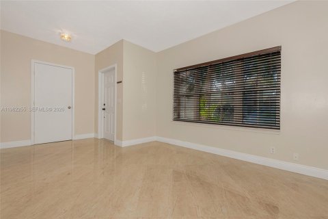 Adosado en alquiler en Tamarac, Florida, 3 dormitorios, 151.99 m2 № 2026204 - foto 4