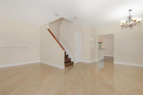 Adosado en alquiler en Tamarac, Florida, 3 dormitorios, 151.99 m2 № 2026204 - foto 2