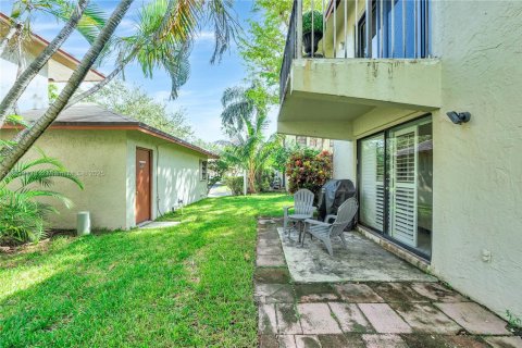 Condo in Pompano Beach, Florida, 2 bedrooms  № 1951628 - photo 23
