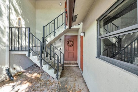 Condo in Pompano Beach, Florida, 2 bedrooms  № 1951628 - photo 26