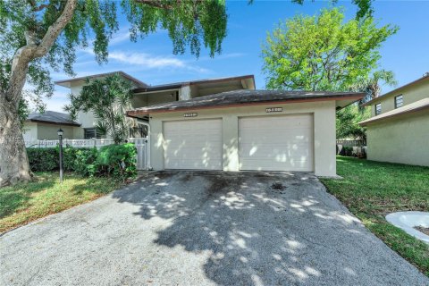 Condo in Pompano Beach, Florida, 2 bedrooms  № 1951628 - photo 28