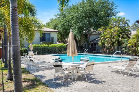 Condo in Pompano Beach, Florida, 2 bedrooms  № 1951628 - photo 30